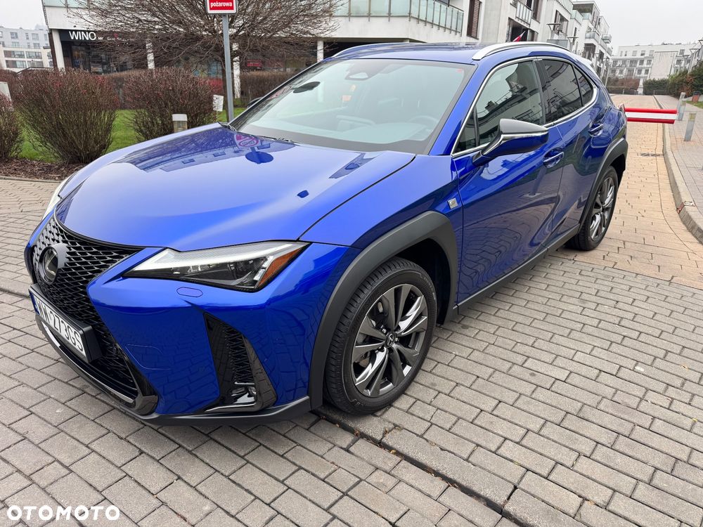 Lexus UX 300h F Sport Design - 3