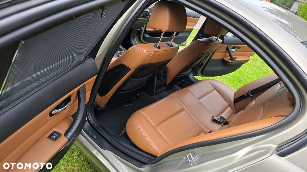 BMW Seria 3 318d - 34