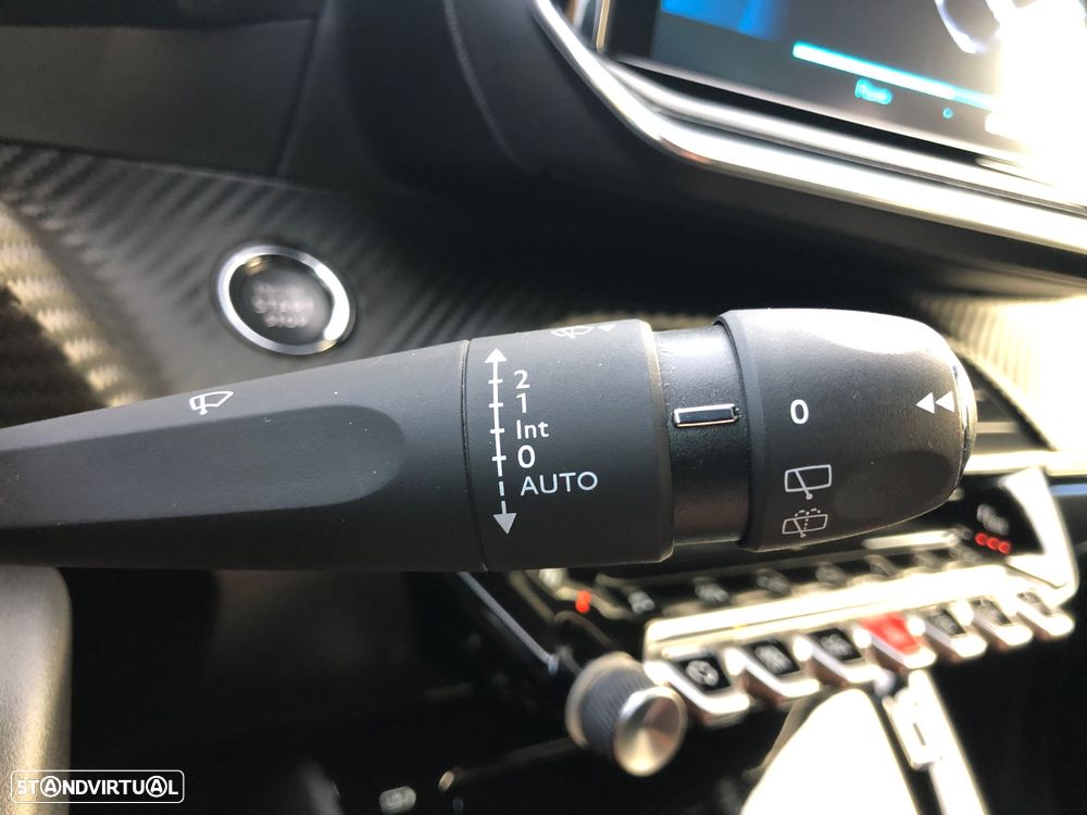 Peugeot e-2008 50 kWh GT - 19