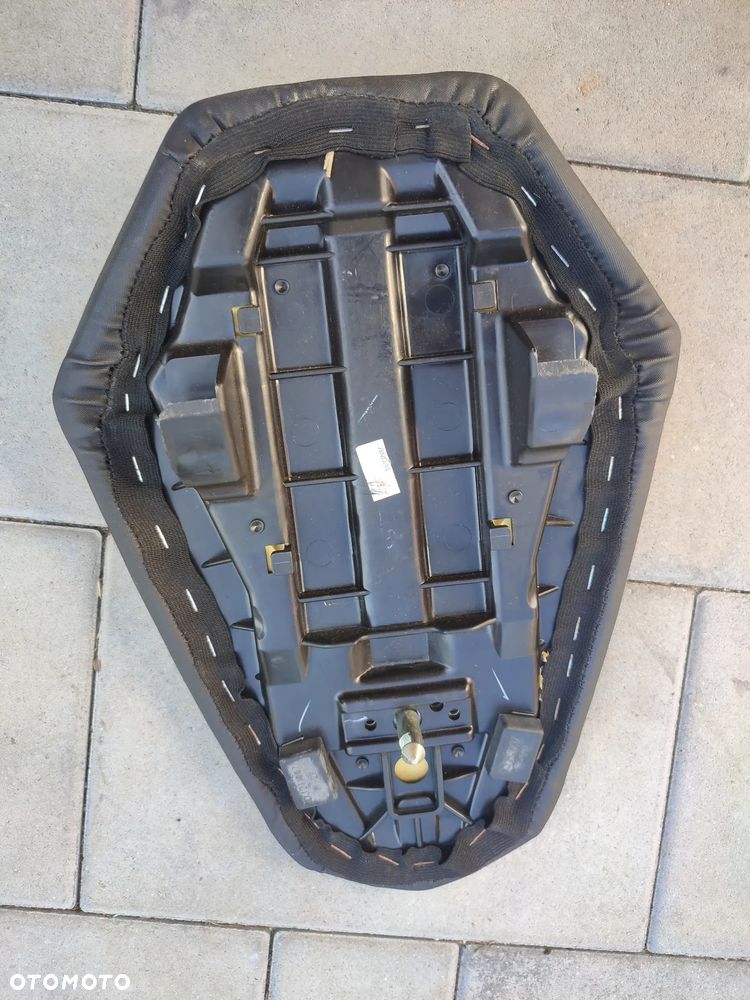 Kanapa, fotel, siedzenie tył KTM Duke 125 - 6