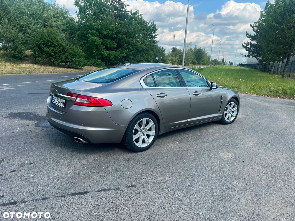 Jaguar XF 3.0 V6 D Luxury - 4