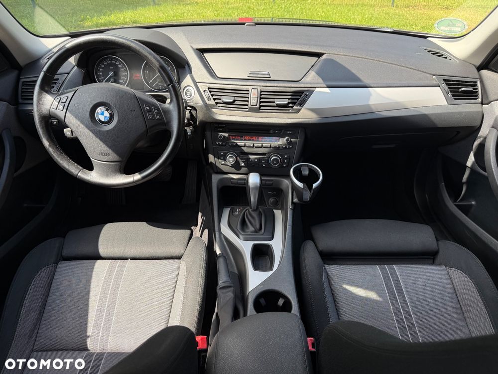 BMW X1 xDrive18d - 11
