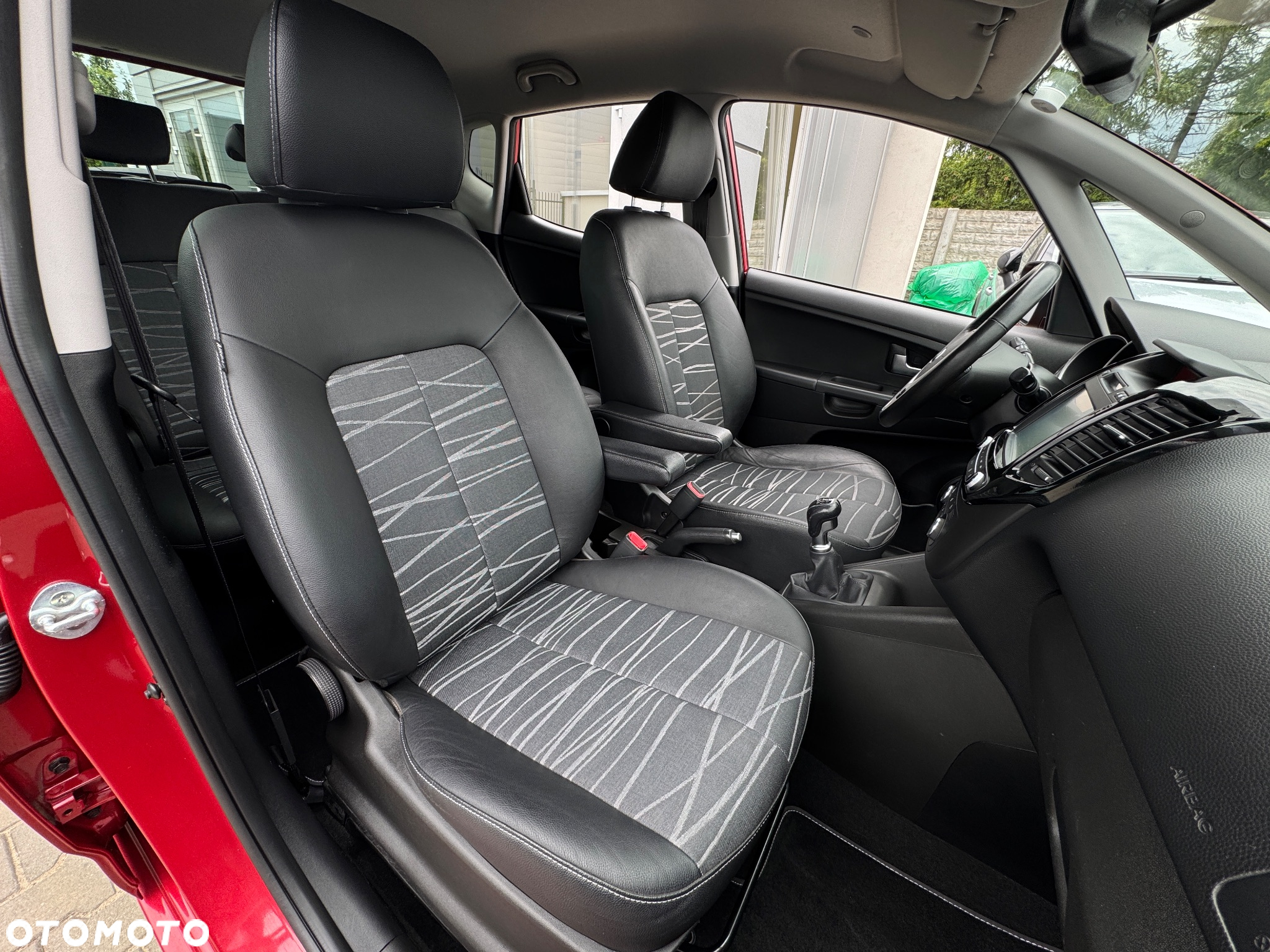 Kia Venga 1.6 Business Line - 16