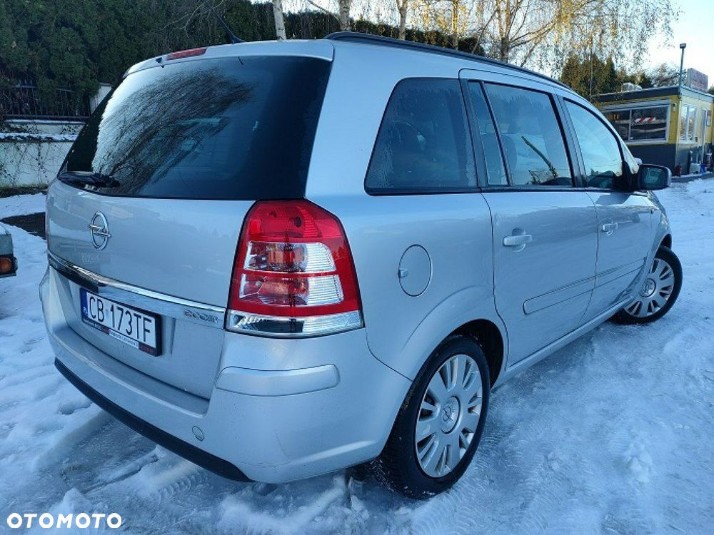 Opel Zafira - 2