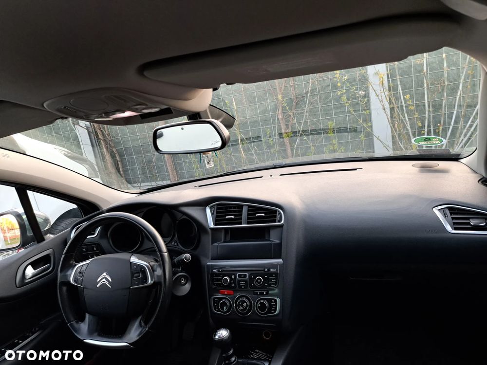 Citroën C4 e-HDi 115 Selection - 14