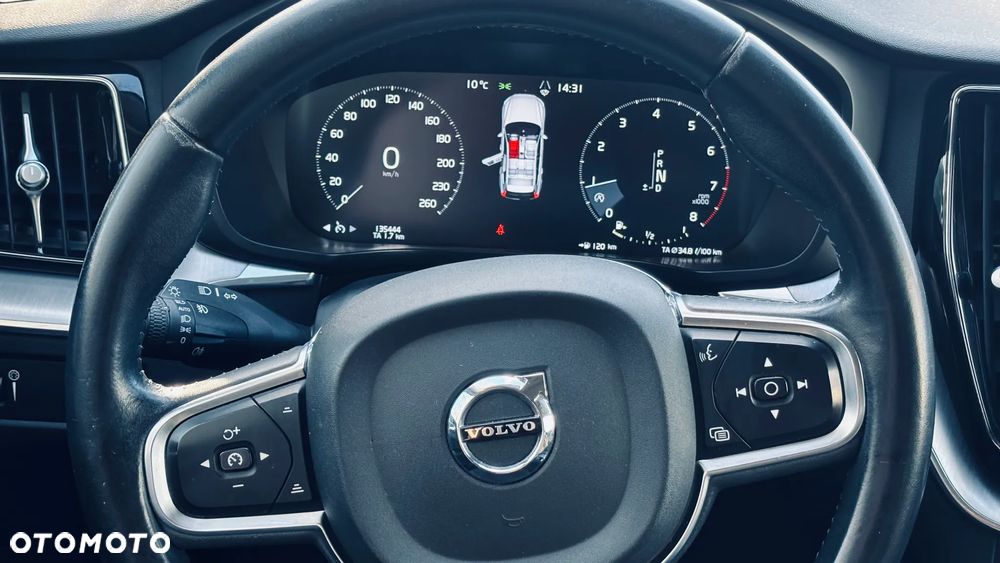 Volvo XC 60 T4 Momentum - 5