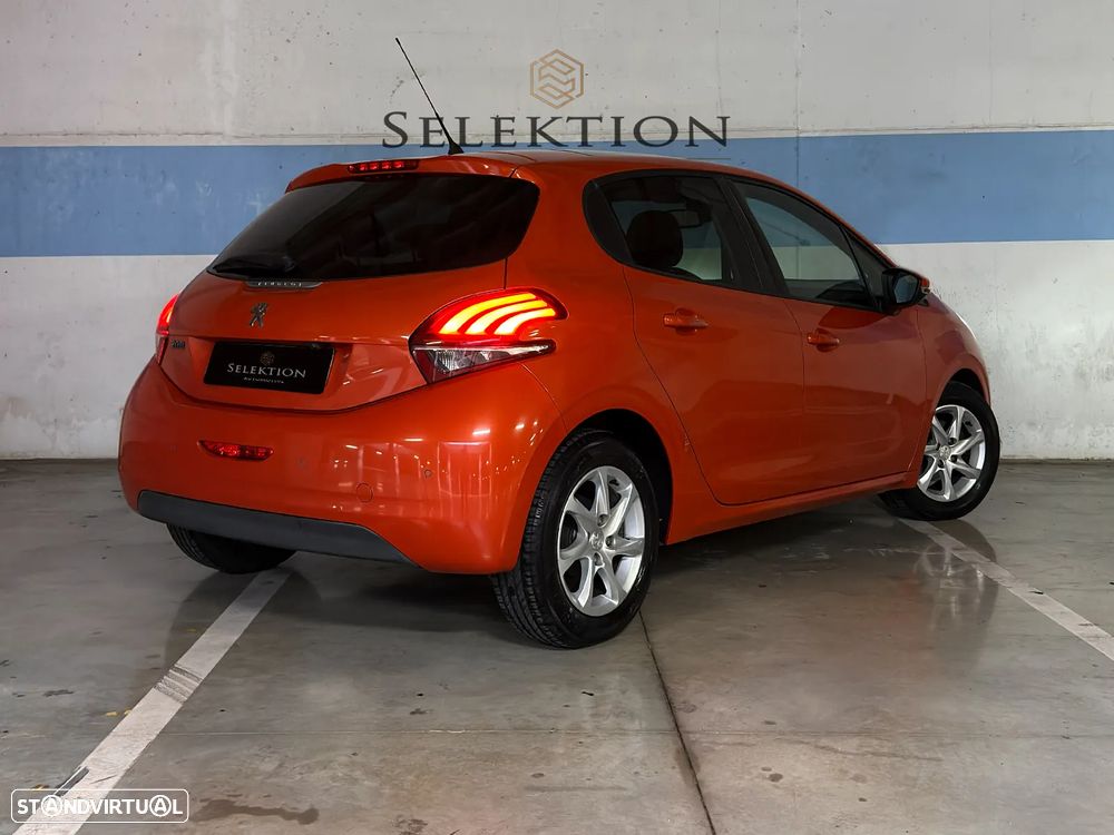 Peugeot 208 1.2 VTi SE Style - 3