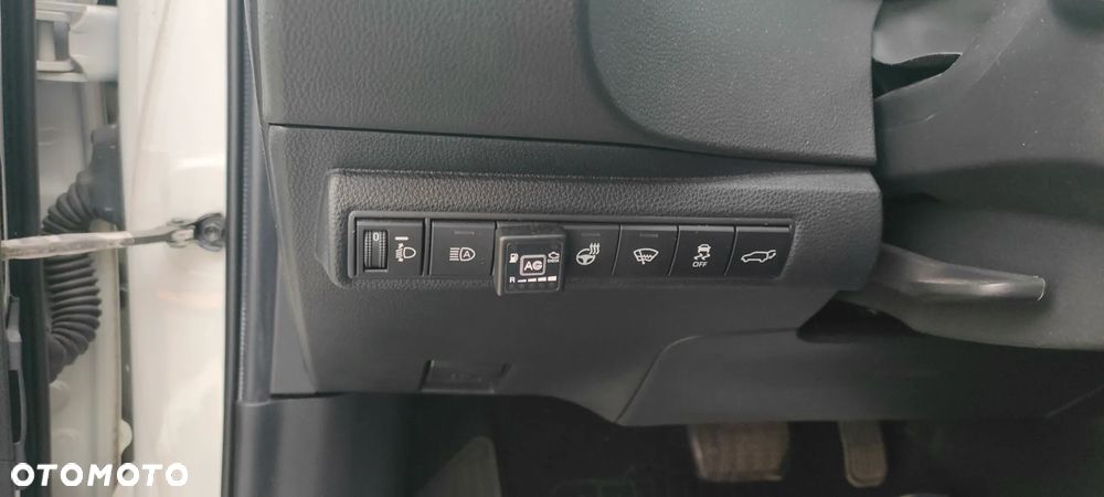 Toyota Corolla 1.8 Business Edition - 3