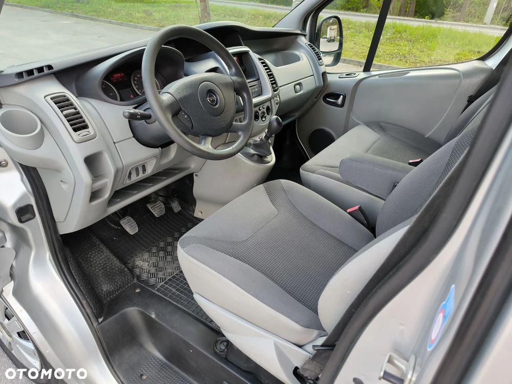 Opel Vivaro L2H1 2.9t - 23