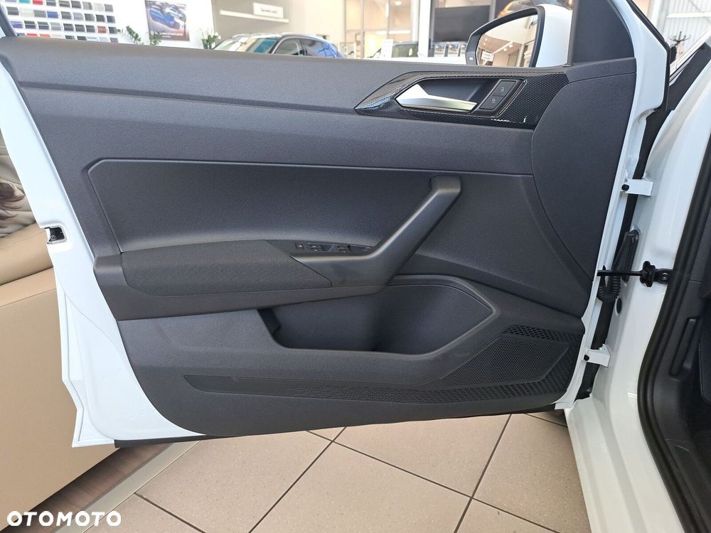 Volkswagen Polo - 11