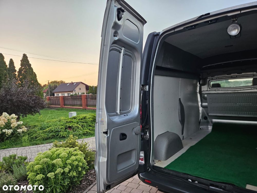 Opel Vivaro - 9