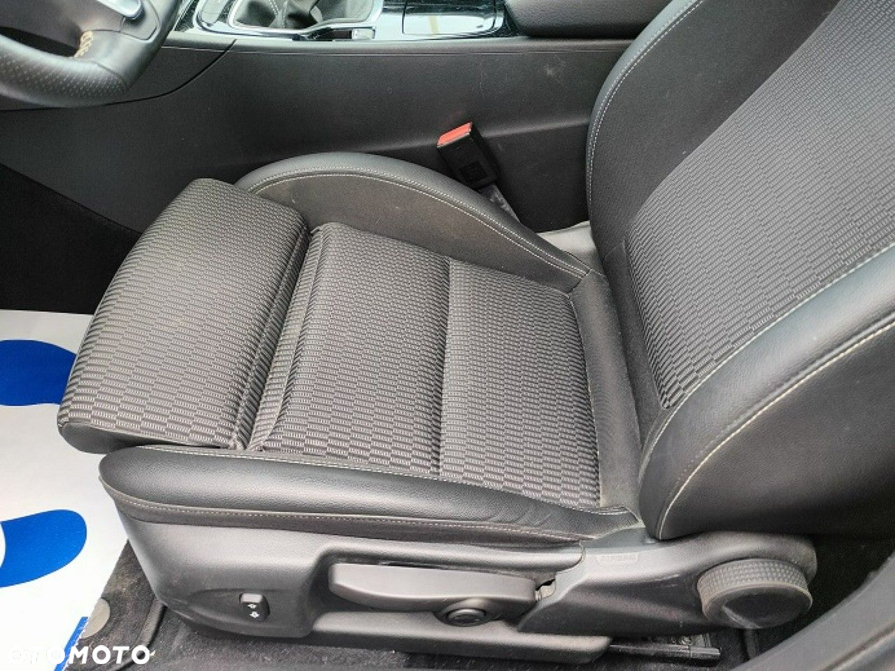 Opel Insignia - 18