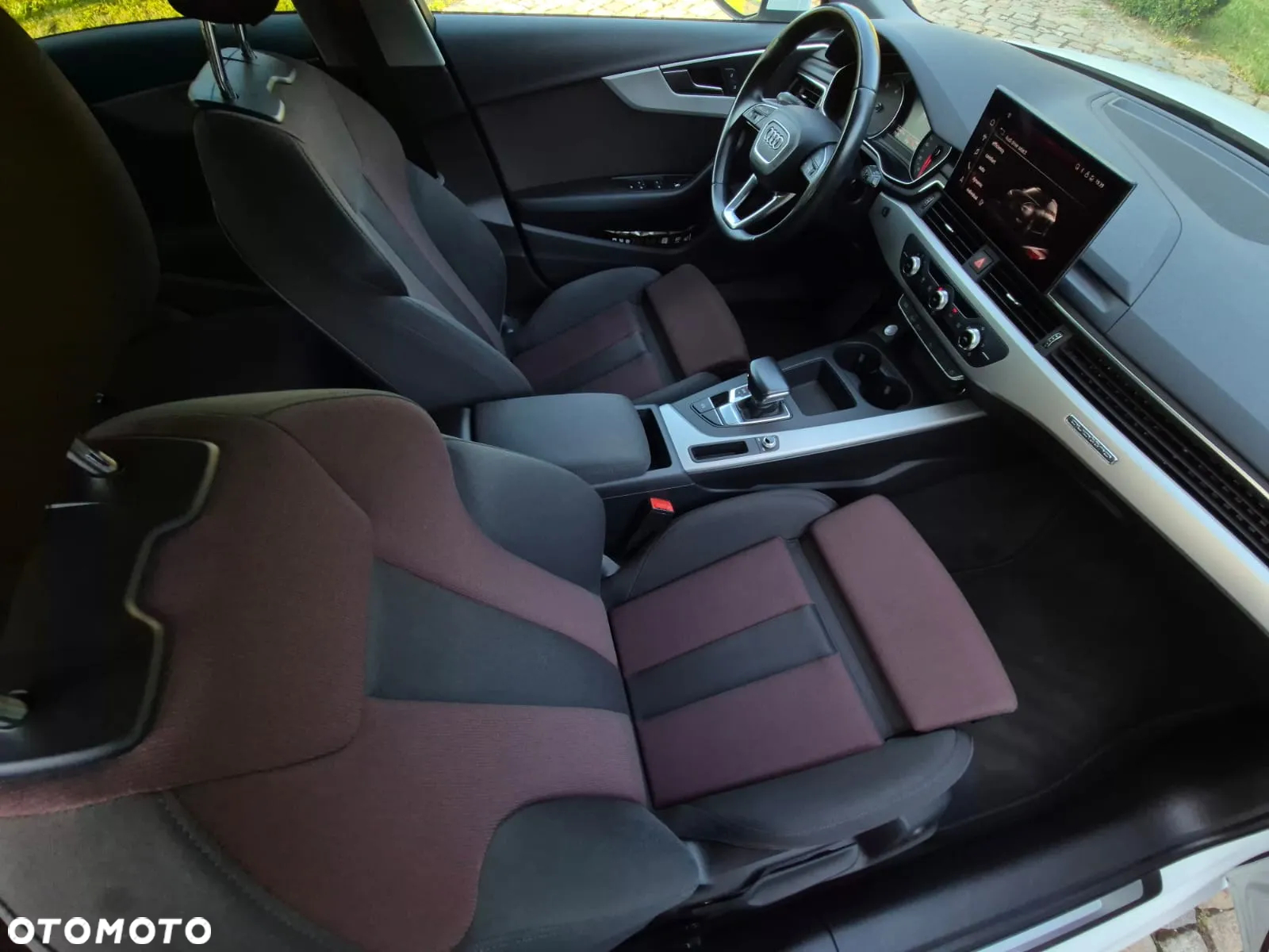 Audi A4 Avant 40 TDI quattro S tronic S line - 24