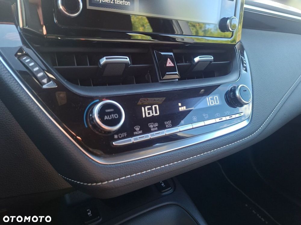 Toyota Corolla 1.8 Hybrid Comfort - 25