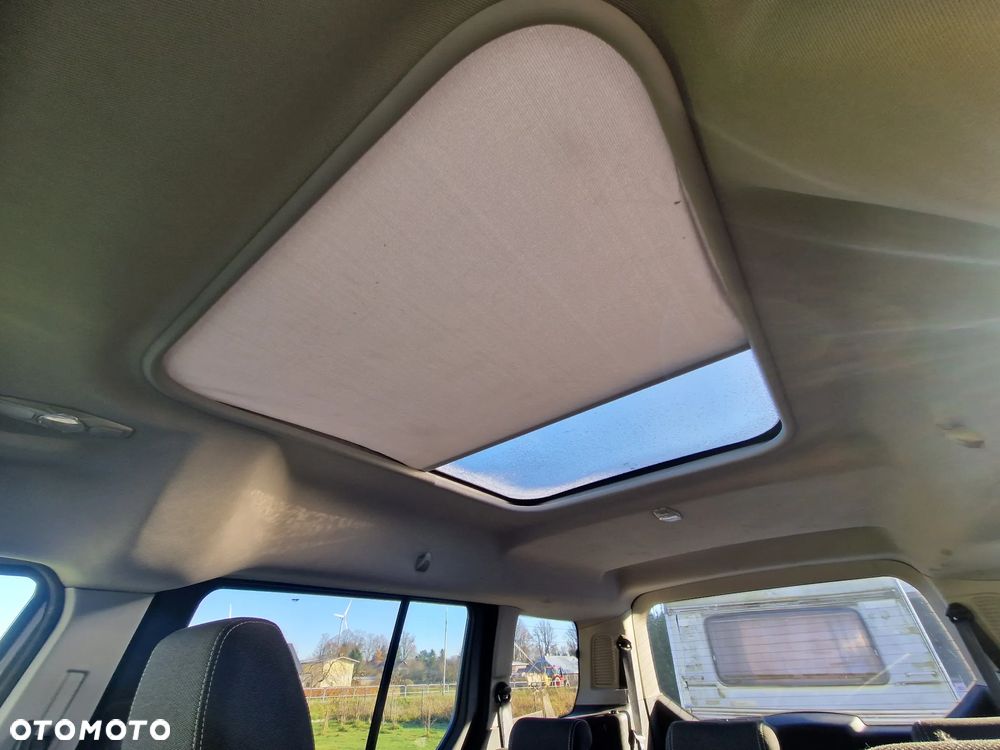 Ford Tourneo Connect Grand - 15