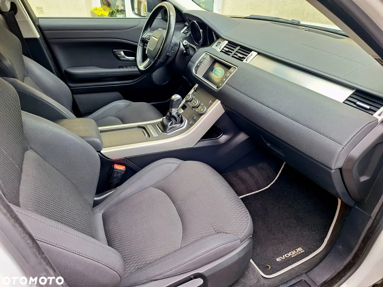 Land Rover Range Rover Evoque 2.0 D150 R-Dynamic - 8