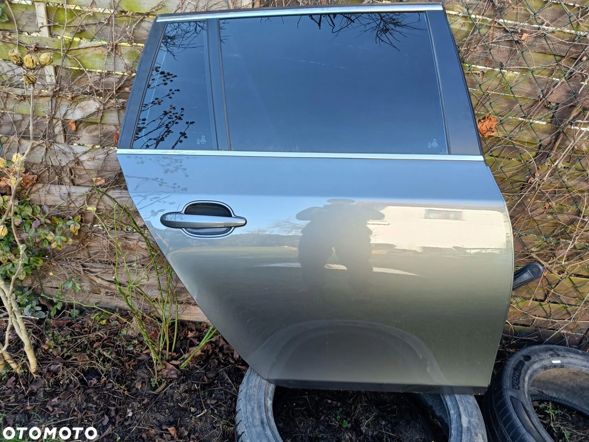 BMW E60 E61 KOMBI DRZWI PRAWE TYLNE TYŁ TITANGRAU II METALLIC W KOLOR - 1