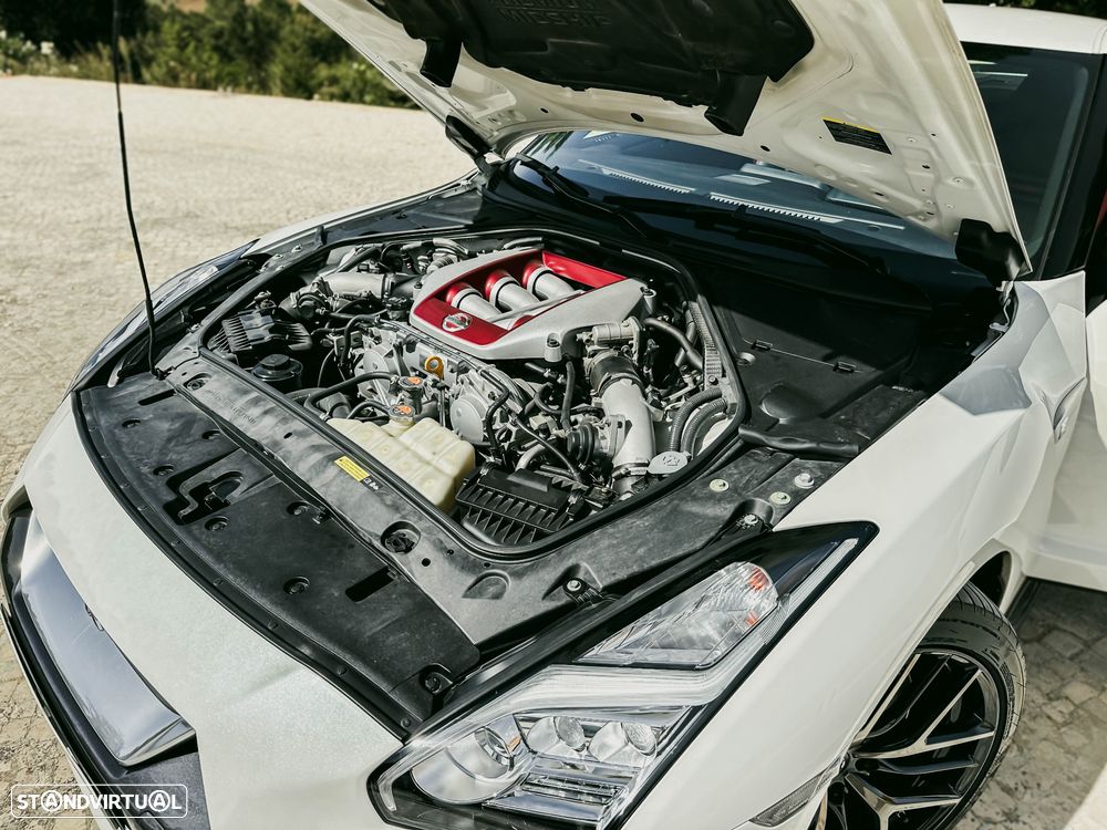 Nissan GT-R - 18