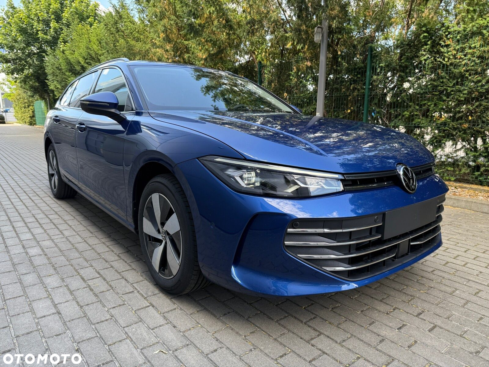 Volkswagen Passat - 9