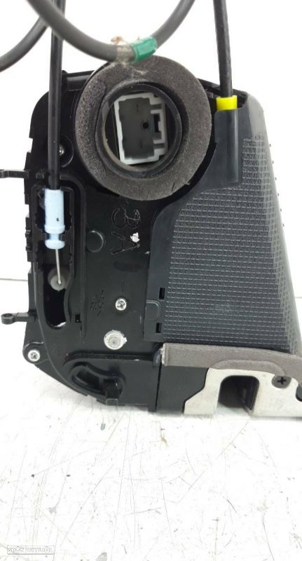 Fecho Porta  Tras Direito Toyota Yaris (_P9_) - 2