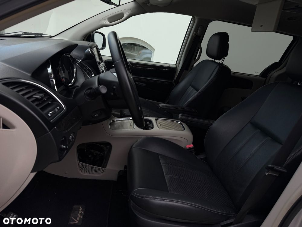 Lancia Voyager 3.6 Silver Euro6 - 27
