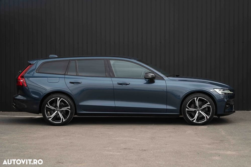 Volvo V60 B4 MHEV AT Ultimate Dark - 4