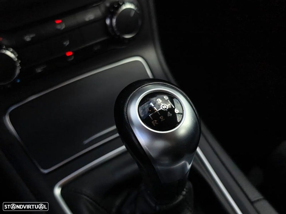 Mercedes-Benz B 180 - 15