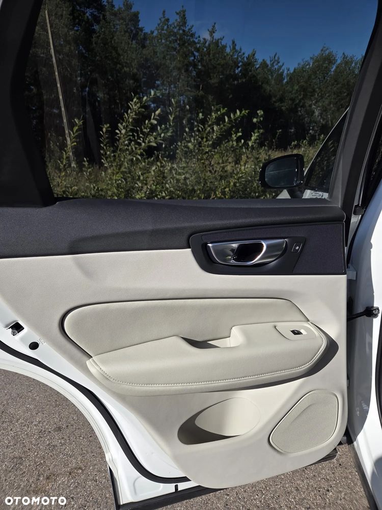Volvo XC 60 - 24