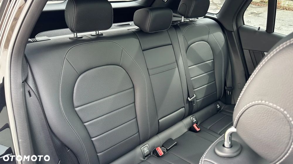 Mercedes-Benz GLC 300 4Matic 9G-TRONIC - 27