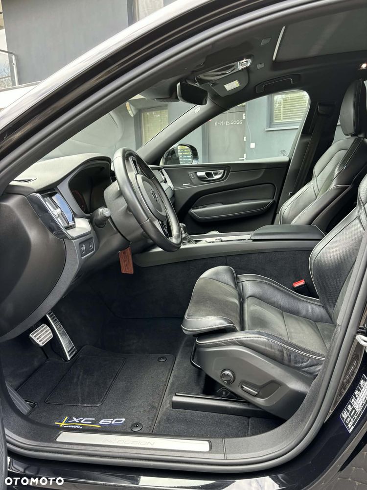 Volvo XC 60 T5 GPF R-Design - 17