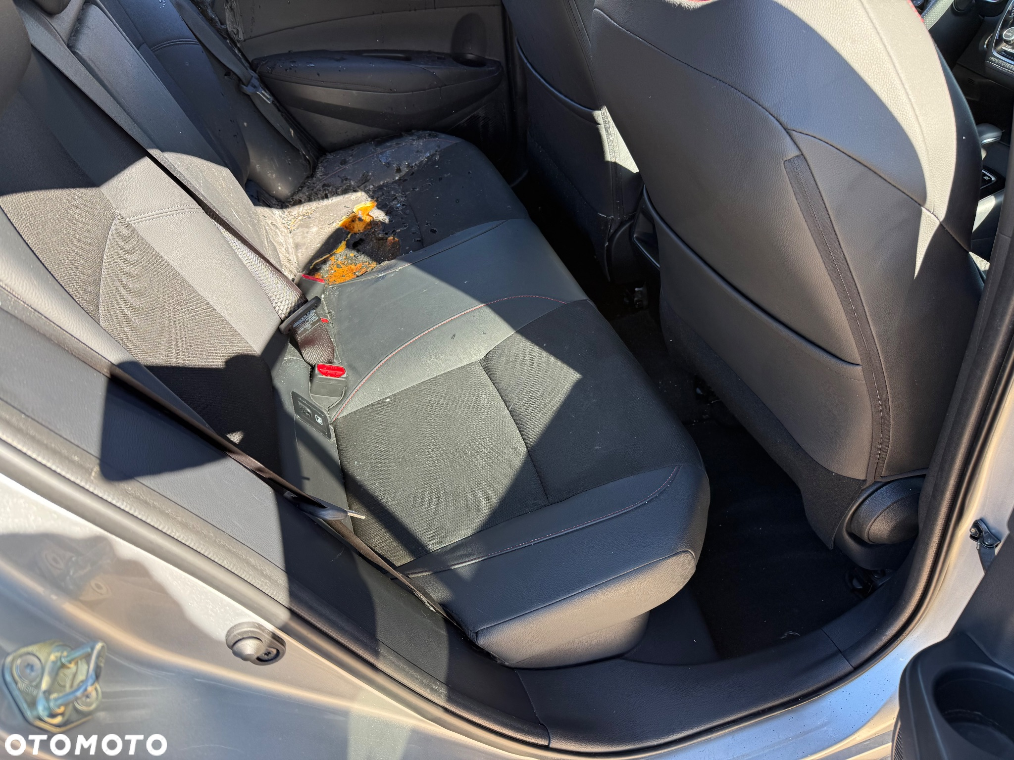 Toyota Corolla 1.8 Hybrid Business Edition - 13