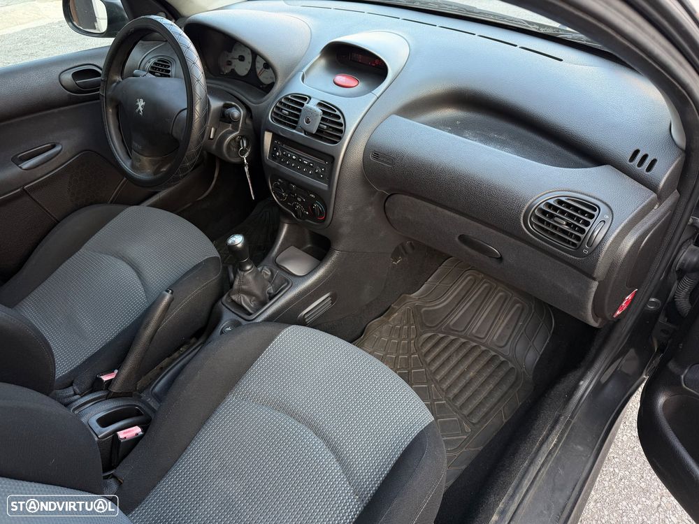 Peugeot 206 1.1 XT - 7