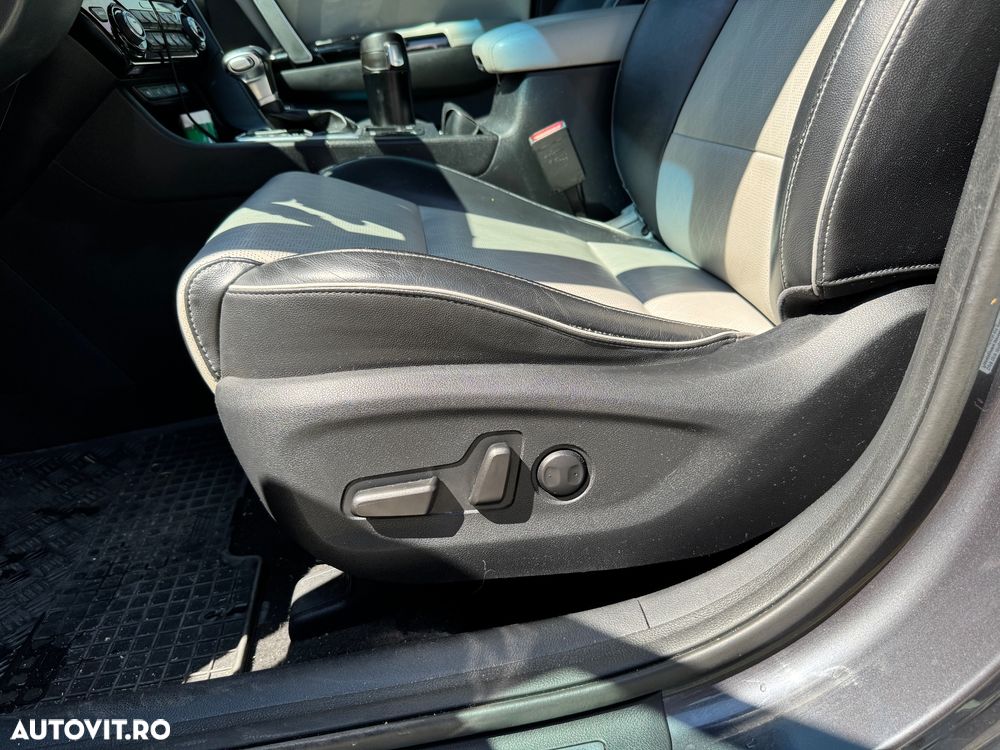 Kia Sportage 1.6 T-GDI 7DCT 4x4 GT Line - 14