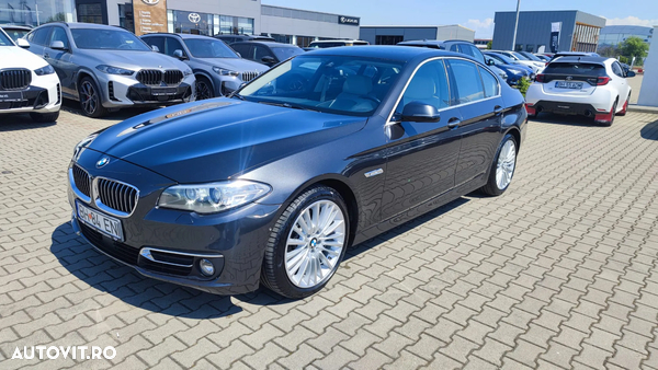 BMW Seria 5 530d xDrive AT