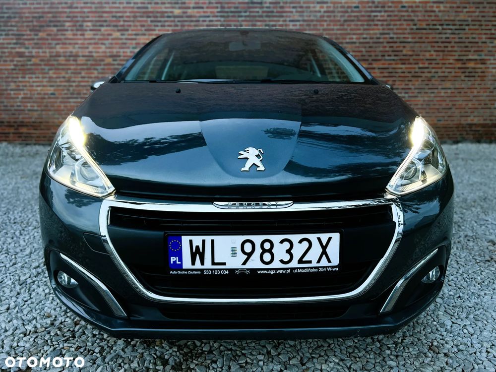 Peugeot 208 - 35
