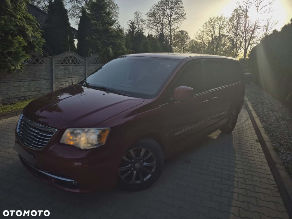 Chrysler Town & Country 3.6 Limited - 6