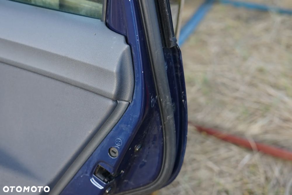 Drzwi tył tylne prawe VW Polo IV 9N 5d LB5N - 13