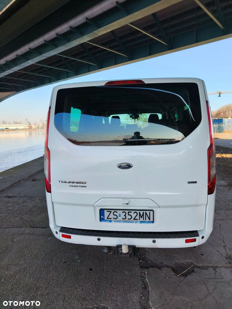 Ford Tourneo Custom 300 L2H1 VA Titanium - 6