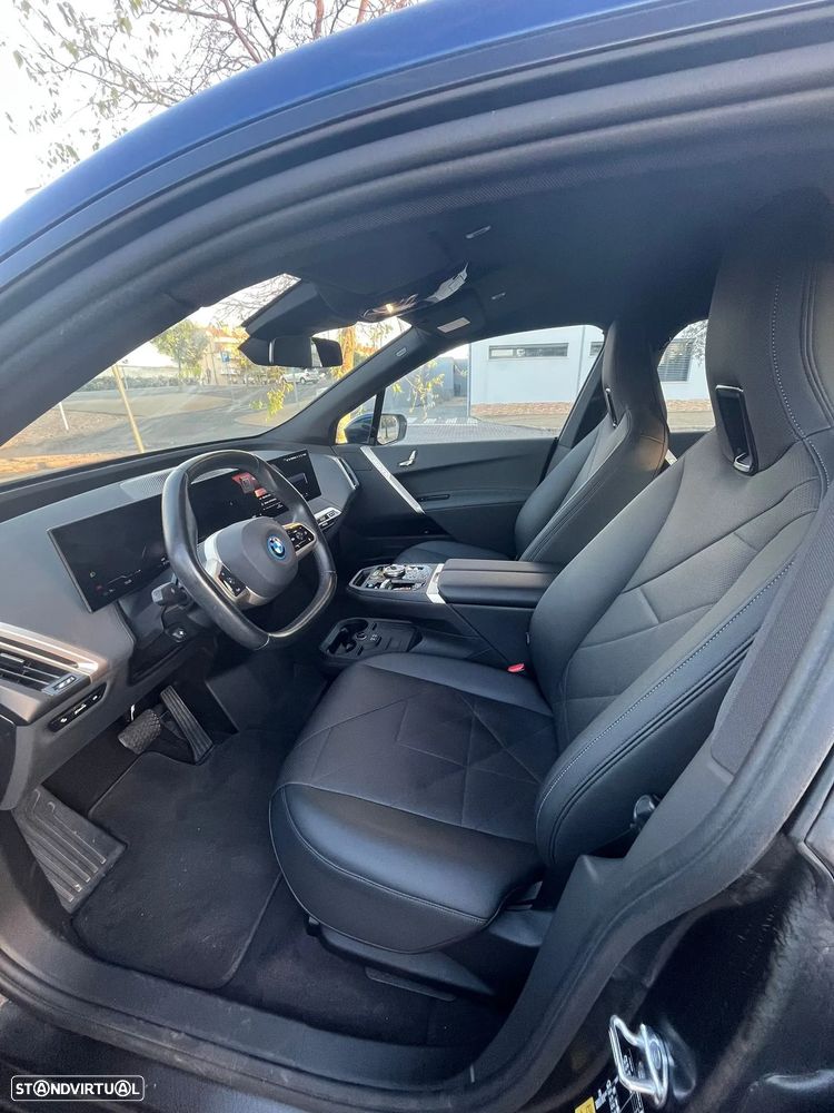 BMW iX xDrive 40 Pack Desportivo - 16