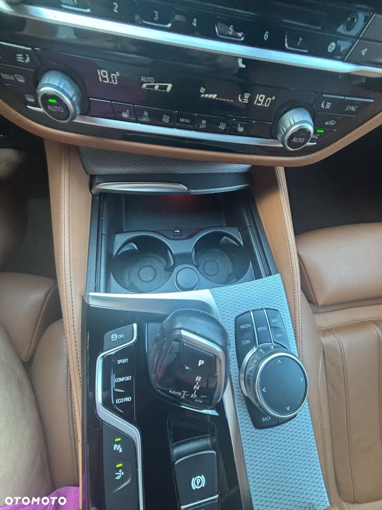 BMW 6GT 630i M Sport - 17
