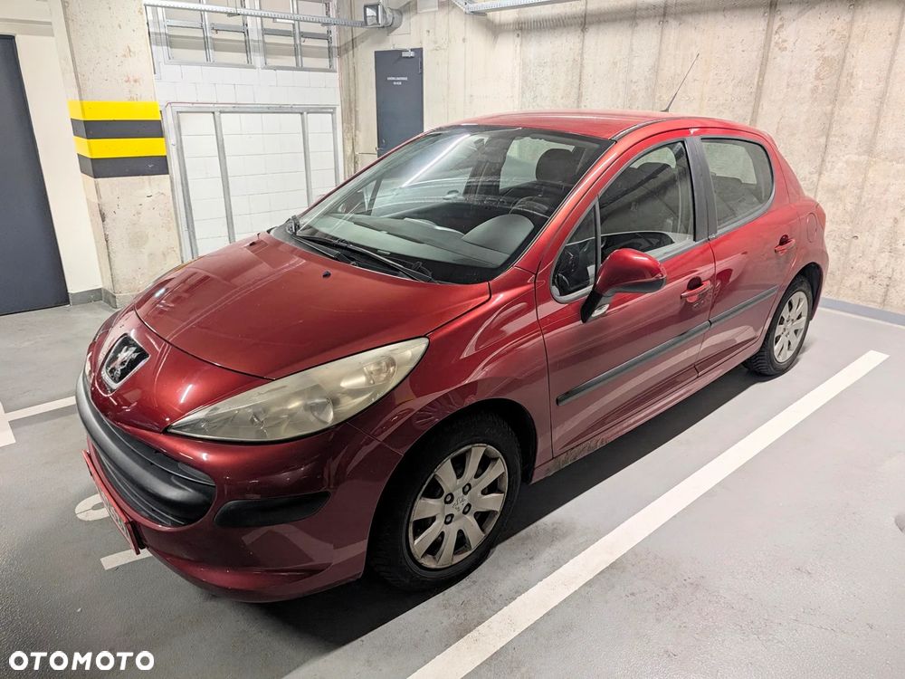 Peugeot 207 2006 photo 2