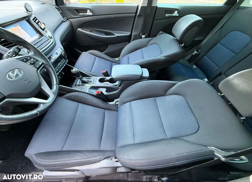 Hyundai Tucson 2.0 CRDI 4WD Automatik Advantage - 17