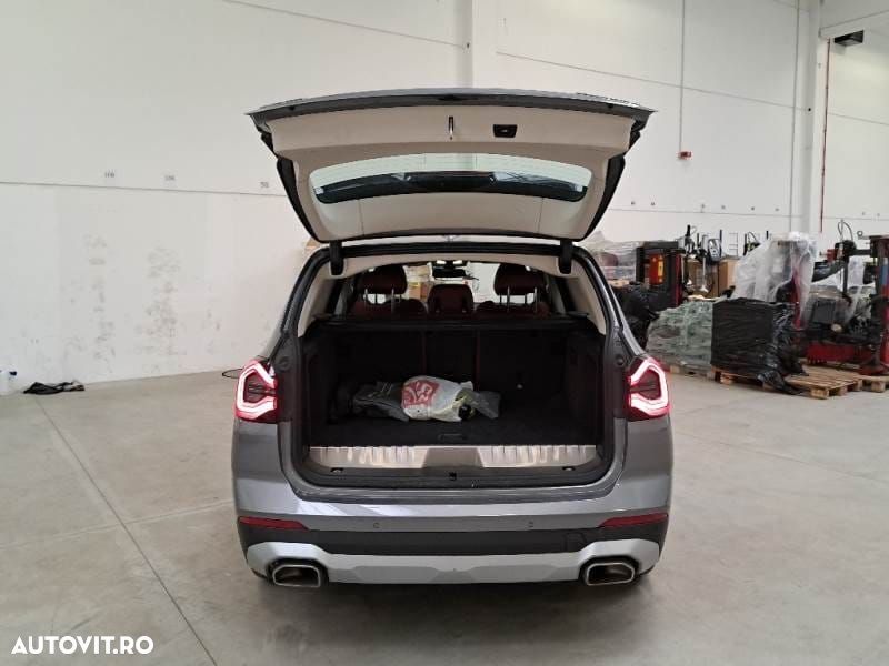 BMW X3 xDrive30e AT PHEV - 11