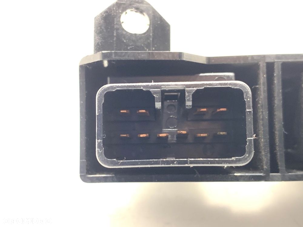 WŁĄCZNIK ŚWIATEŁ AWARYJNYCH  MITSUBISHI ECLIPSE I (D2_A) 1989 - 1995 2.0 i 16V (D22A, D27A) 110 - 3