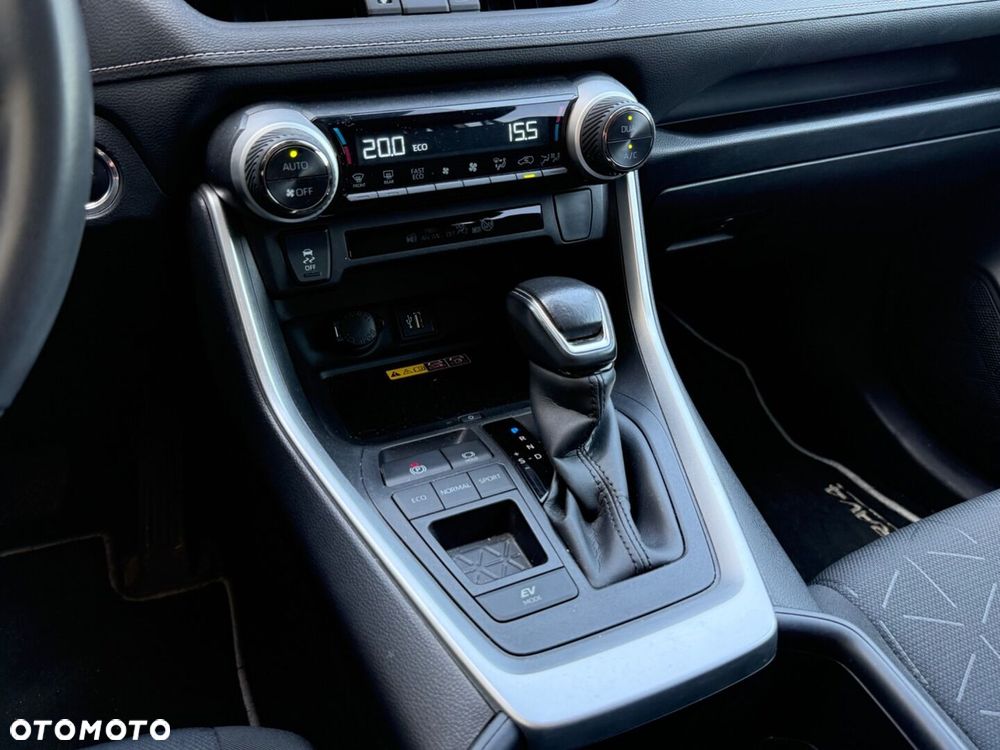 Toyota RAV4 - 24