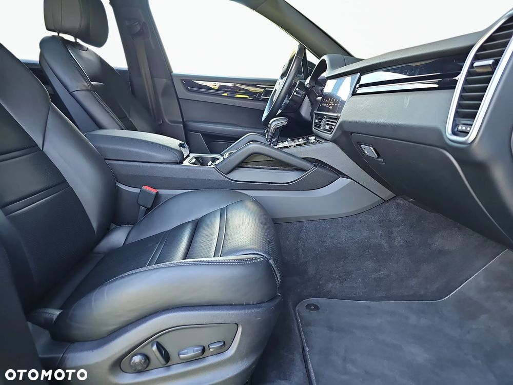 Porsche Cayenne Tiptronic S - 18