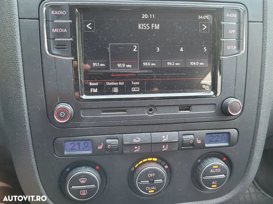 Volkswagen Golf 2.0 TDI DPF United - 11