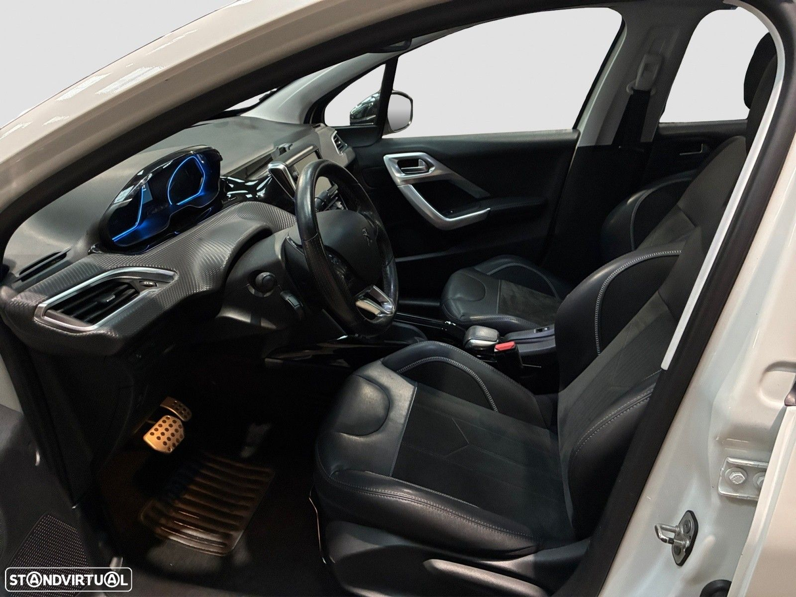 Peugeot 2008 1.2 PureTech Crossway EAT6 - 7