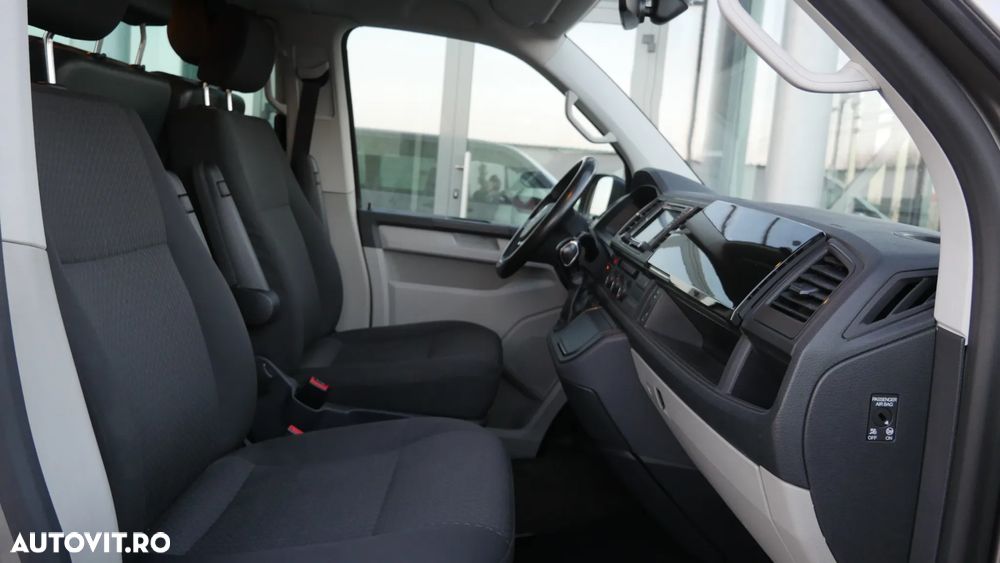 Volkswagen Caravelle - 19