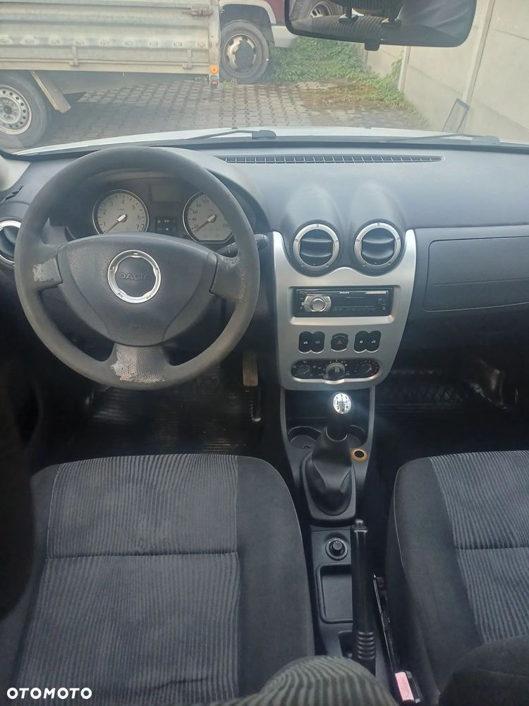 Dacia Sandero - 4